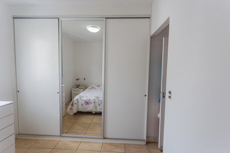 Apartamento à venda com 250m², 2 quartos e 2 vagas Apartamento à venda com 250m², 2 quartos e 2 vagasArmário da Suíte