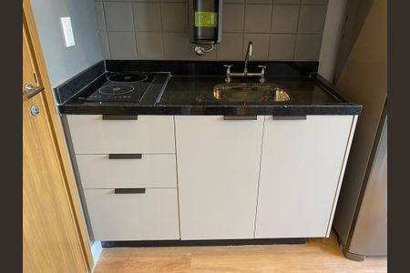 Studio para alugar com 25m², 1 quarto e sem vaga Studio para alugar com 25m², 1 quarto e sem vagaStudio