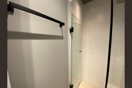 Studio para alugar com 25m², 1 quarto e sem vaga Studio para alugar com 25m², 1 quarto e sem vagaBanheiro Social