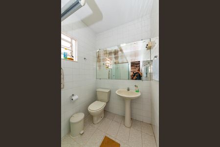 Casa à venda com 291m², 3 quartos e 4 vagas Casa à venda com 291m², 3 quartos e 4 vagasBanheiro Social 2