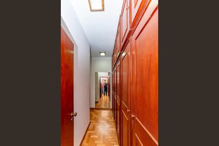 Casa à venda com 291m², 3 quartos e 4 vagas Casa à venda com 291m², 3 quartos e 4 vagasSuíte