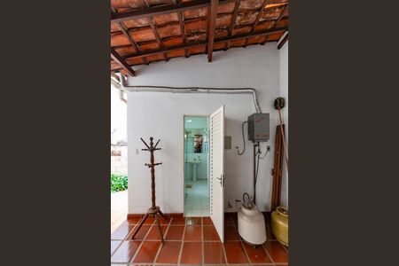 Casa à venda com 291m², 3 quartos e 4 vagas Casa à venda com 291m², 3 quartos e 4 vagasBanheiro Social 2