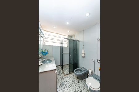 Casa à venda com 291m², 3 quartos e 4 vagas Casa à venda com 291m², 3 quartos e 4 vagasBanheiro Social 1