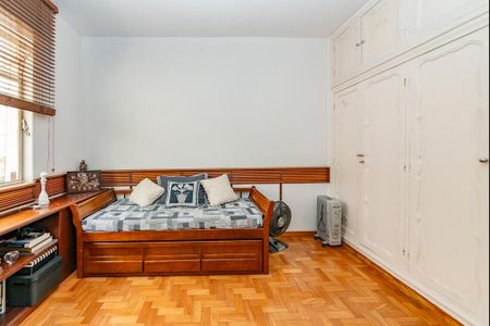 Casa à venda com 291m², 3 quartos e 4 vagas Casa à venda com 291m², 3 quartos e 4 vagasQuarto 3