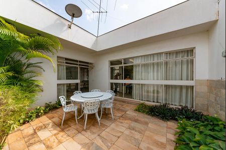 Casa à venda com 291m², 3 quartos e 4 vagas Casa à venda com 291m², 3 quartos e 4 vagasJardim