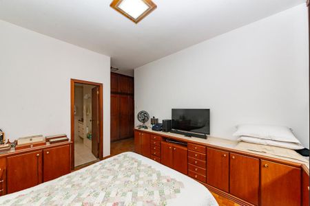 Casa à venda com 291m², 3 quartos e 4 vagas Casa à venda com 291m², 3 quartos e 4 vagasSuíte