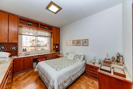 Casa à venda com 291m², 3 quartos e 4 vagas Casa à venda com 291m², 3 quartos e 4 vagasSuíte