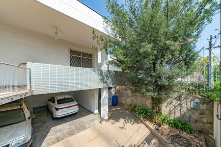 Casa à venda com 291m², 3 quartos e 4 vagas Casa à venda com 291m², 3 quartos e 4 vagasGaragem