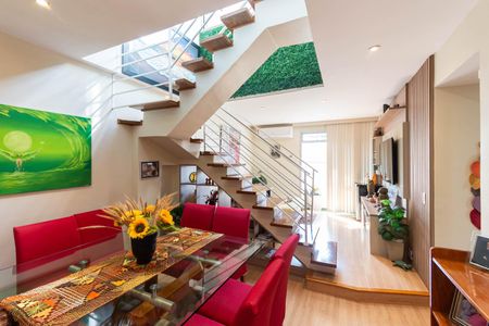 Apartamento à venda com 196m², 3 quartos e 1 vagaSala