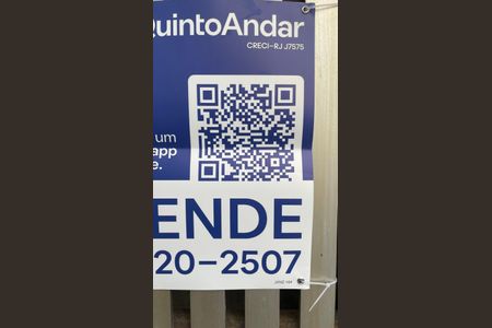 Apartamento à venda com 196m², 3 quartos e 1 vaga Apartamento à venda com 196m², 3 quartos e 1 vagaPlaquinha