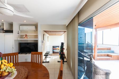 Apartamento à venda com 196m², 3 quartos e 1 vagaCobertura