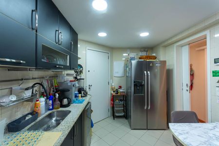 Apartamento à venda com 196m², 3 quartos e 1 vagaCozinha