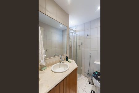 Apartamento à venda com 196m², 3 quartos e 1 vagaBanheiro 2