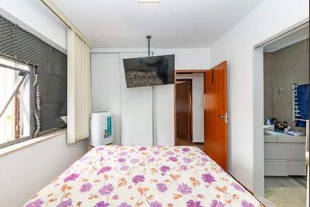 Suíte de apartamento à venda com 2 quartos, 80m² em Funcionários, Belo Horizonte