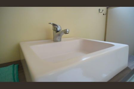 Apartamento à venda com 57m², 2 quartos e 1 vaga Apartamento à venda com 57m², 2 quartos e 1 vagaBanheiro