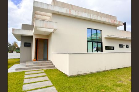 Casa de condomínio para alugar com 186m², 4 quartos e 2 vagasEntrada