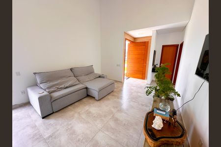 Casa de condomínio para alugar com 186m², 4 quartos e 2 vagasSala de TV