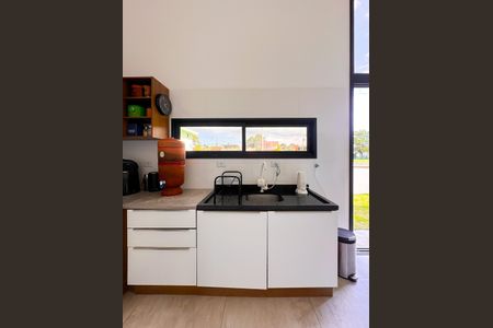 Casa de condomínio para alugar com 186m², 4 quartos e 2 vagasCozinha