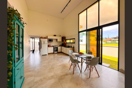 Casa de condomínio para alugar com 186m², 4 quartos e 2 vagasSala de Jantar