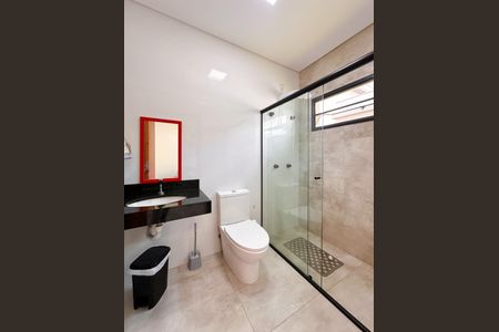 Casa de condomínio para alugar com 186m², 4 quartos e 2 vagasBanheiro Social