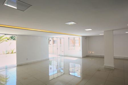 Apartamento à venda com 70m², 2 quartos e 2 vagas Apartamento à venda com 70m², 2 quartos e 2 vagasÁrea comum - Salão de festas