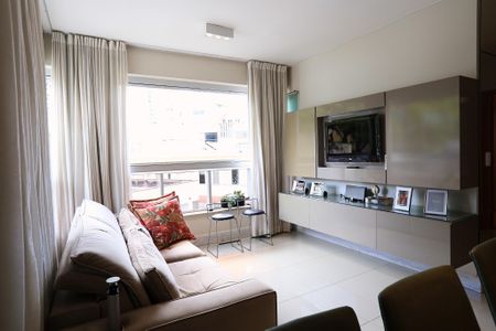 Sala de apartamento à venda com 2 quartos, 70m² em Santo Antônio, Belo Horizonte