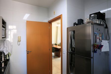 Apartamento à venda com 70m², 2 quartos e 2 vagas Apartamento à venda com 70m², 2 quartos e 2 vagasCozinha e Área de Serviço
