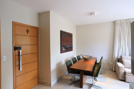 Sala de apartamento à venda com 2 quartos, 70m² em Santo Antônio, Belo Horizonte