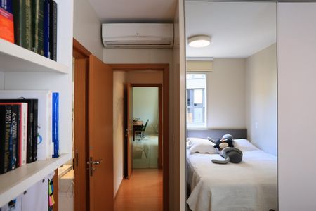 Suíte de apartamento à venda com 2 quartos, 70m² em Santo Antônio, Belo Horizonte