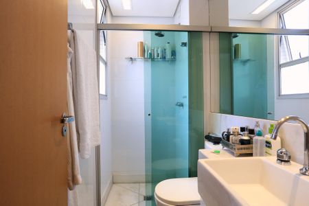 Apartamento à venda com 70m², 2 quartos e 2 vagas Apartamento à venda com 70m², 2 quartos e 2 vagasBanheiro da Suíte