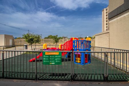 Apartamento à venda com 64m², 2 quartos e 1 vaga Apartamento à venda com 64m², 2 quartos e 1 vagaÁrea comum - Playground