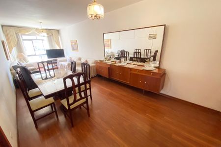 Apartamento para alugar com 120m², 2 quartos e 1 vaga Apartamento para alugar com 120m², 2 quartos e 1 vagaSala de jantar