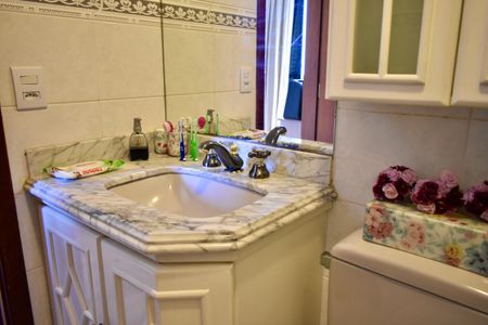 Apartamento para alugar com 230m², 3 quartos e 4 vagas Apartamento para alugar com 230m², 3 quartos e 4 vagasBanheiro da Suíte 3