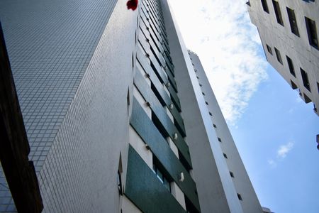 Apartamento para alugar com 230m², 3 quartos e 4 vagas Apartamento para alugar com 230m², 3 quartos e 4 vagasFachada