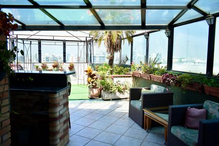 Apartamento para alugar com 230m², 3 quartos e 4 vagas Apartamento para alugar com 230m², 3 quartos e 4 vagasEspaço Gourmet (Cobertura)