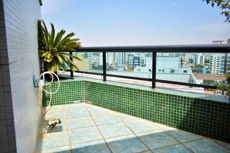 Apartamento para alugar com 230m², 3 quartos e 4 vagas Apartamento para alugar com 230m², 3 quartos e 4 vagasSuíte 3