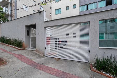 Apartamento para alugar com 120m², 2 quartos e 2 vagas Apartamento para alugar com 120m², 2 quartos e 2 vagasFachada