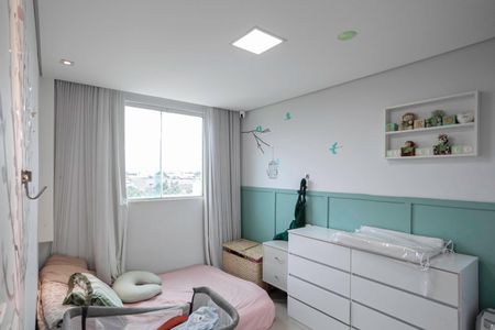 Quarto de apartamento para alugar com 2 quartos, 120m² em Cabral, Contagem