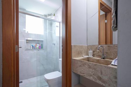 Apartamento para alugar com 120m², 2 quartos e 2 vagas Apartamento para alugar com 120m², 2 quartos e 2 vagasBanheiro social