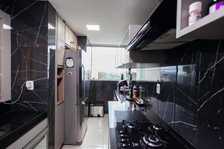 Apartamento para alugar com 120m², 2 quartos e 2 vagas Apartamento para alugar com 120m², 2 quartos e 2 vagasCozinha