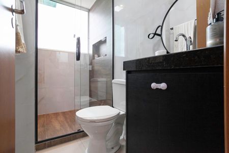Apartamento para alugar com 120m², 2 quartos e 2 vagas Apartamento para alugar com 120m², 2 quartos e 2 vagasCobertura - Banheiro social
