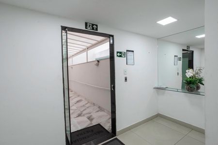 Apartamento para alugar com 120m², 2 quartos e 2 vagas Apartamento para alugar com 120m², 2 quartos e 2 vagasHall social