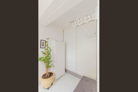 Apartamento à venda com 133m², 3 quartos e 2 vagas Apartamento à venda com 133m², 3 quartos e 2 vagasÁrea de Serviço