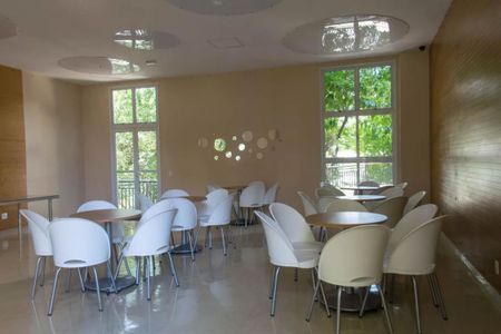 Apartamento à venda com 133m², 3 quartos e 2 vagas Apartamento à venda com 133m², 3 quartos e 2 vagasÁrea comum - Salão de festas