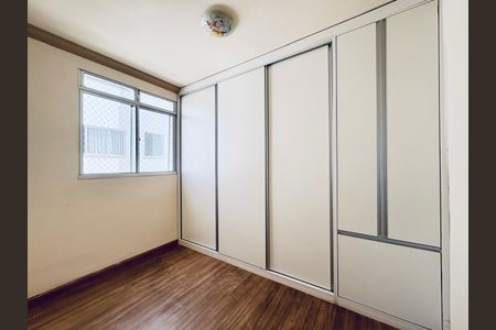 Apartamento à venda com 47m², 2 quartos e 1 vaga Apartamento à venda com 47m², 2 quartos e 1 vagaQuarto