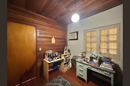 Quarto 1 de casa para alugar com 5 quartos, 198m² em Cristo Rei, São Leopoldo