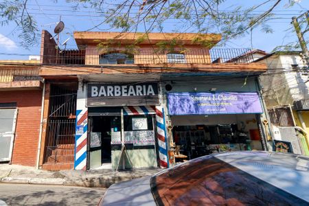 Casa à venda com 300m², 3 quartos e sem vaga Casa à venda com 300m², 3 quartos e sem vagaFachada