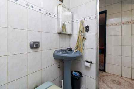 Casa à venda com 300m², 3 quartos e sem vaga Casa à venda com 300m², 3 quartos e sem vagaBanheiro Social