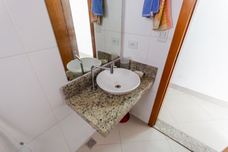 Casa à venda com 200m², 4 quartos e 4 vagas