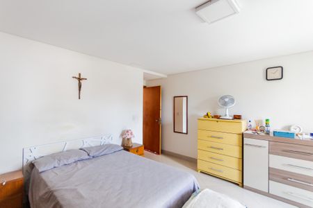 Casa à venda com 200m², 4 quartos e 4 vagas